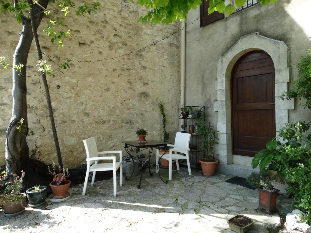 Le Clos Du Tilleul Saint-Michel-l'Observatoire ภายนอก รูปภาพ